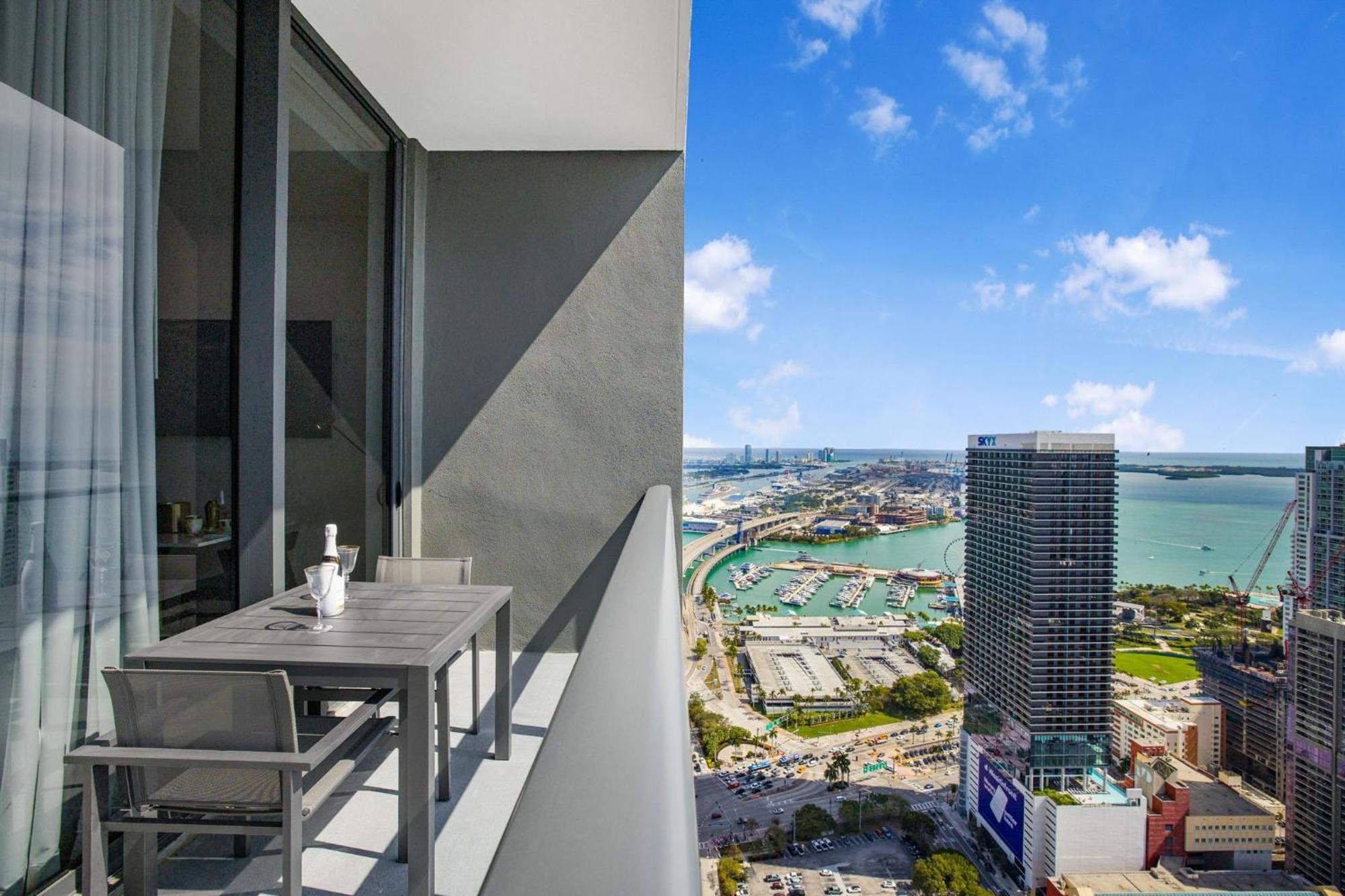 Exclusive With Views In Downtown